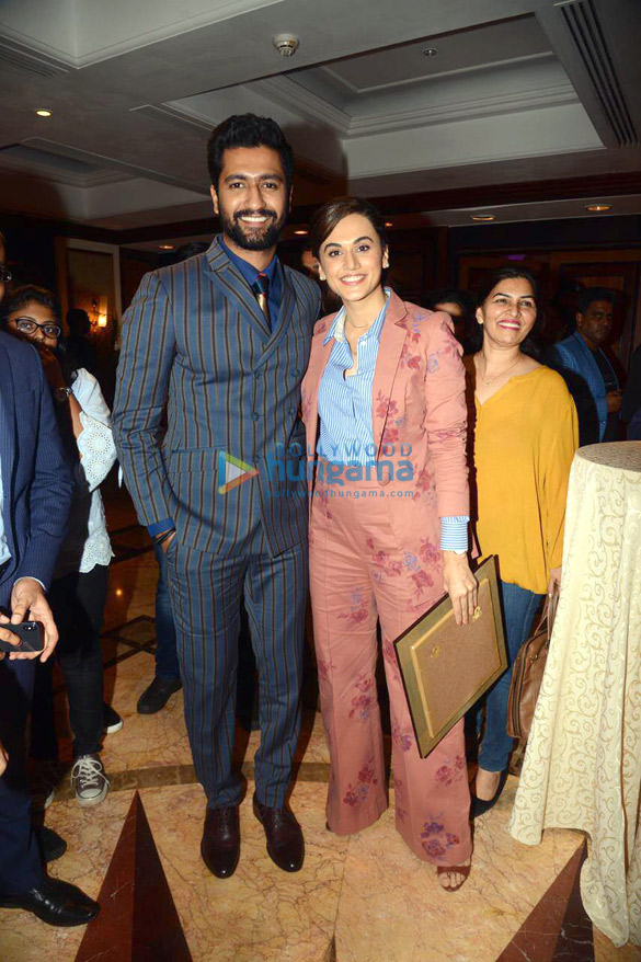 photos kajol anushka sharma taapsee pannu and vicky kaushal grace nbt utsav award 20191