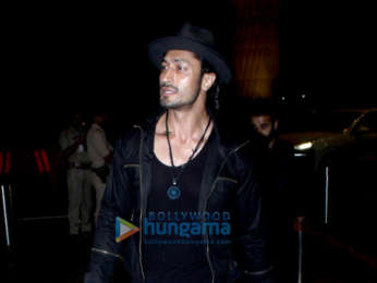 Photos: Kareena Kapoor Khan, Kapil Sharma and Vidyut Jammwal snapped at the airport