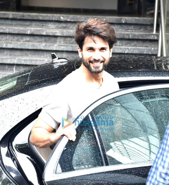 photos shahid kapoor snapped at the gym in juhu 3