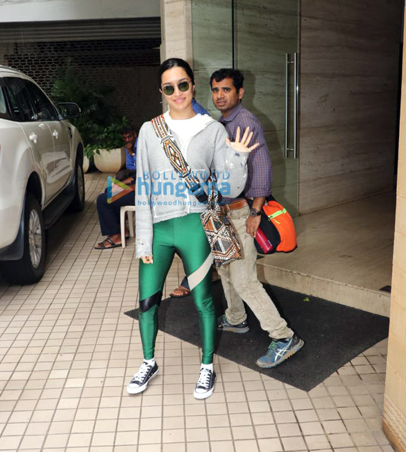photos shraddha kapoor spotted at a dubbing studio for saaho in bandra 1