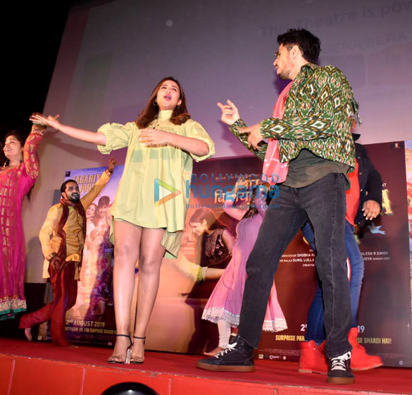 photos sidharth malhotra and parineeti chopra grace the launch of the song zilla hilela from their film jabariya jodi 5
