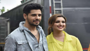 Photos: Sidharth Malhotra and Parineeti Chopra snapped promoting Jabariya Jodi on sets of Dance India Dance