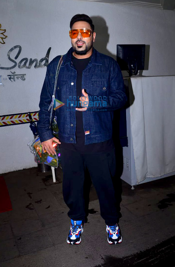 photos sonakshi sinha and badshah snapped promoting their film khandaani shafakhana in juhu 4