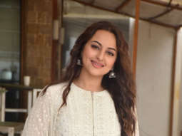 Photos: Sonakshi Sinha snapped promoting her film Khandaani Shafakhana