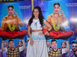 Photos: Sonakshi Sinha snapped promoting her film Khandaani Shafakhana in Andheri