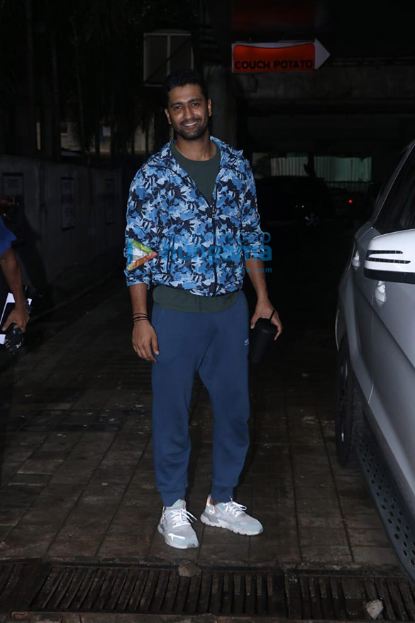 photos vicky kaushal spotted at a dance class in andheri 2