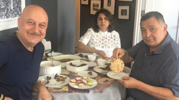 Rishi Kapoor savours ‘aate ka phulka’ with Neetu Kapoor, thanks Anupam Kher for wonderful meal