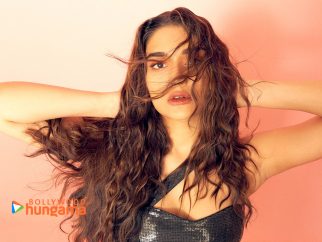 Celebrity wallpaper of Saiee Manjrekar