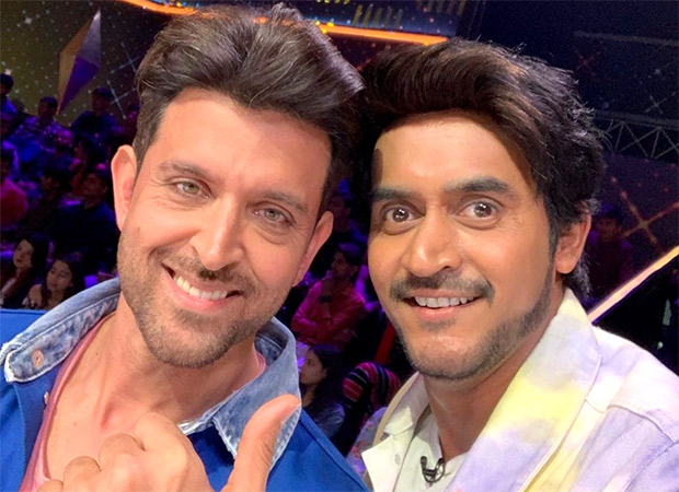 Shashank Khaitan has a fan-boy moment with Hrithik Roshan, as he attends Dance Deewane to promote Super 30