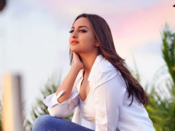 VIDEO: Sonakshi Sinha bids an emotional farewell to the team of Khandaani Shafakhana