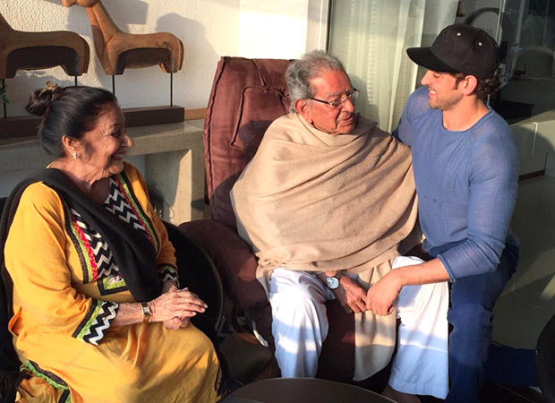 Hrithik Roshan’s grandfather, veteran filmmaker J Om Prakash passes away Hrithik Roshan’s grandfather, veteran filmmaker J Om Prakash passes away