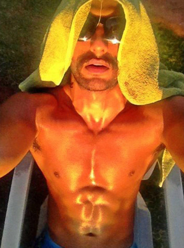 HOTNESS ALERT! Ranveer Singh takes the internet by storm as he soaks in the sun