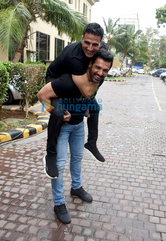 Photos: Akshay Kumar, John Abraham and others snapped promoting their respective films Mission Mangal and Batla House