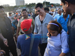 Photos: Akshay Kumar snapped at the Madh Jetty