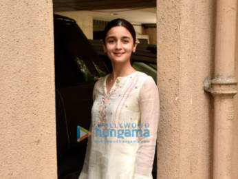 Photos: Alia Bhatt snapped post a meeting at Sanjay Leela Bansali's office in Juhu