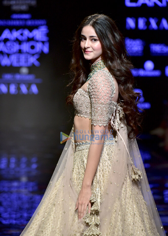 photos ananya panday chunky panday and others walk the ramp as show stoppers at lakme fashion week 2019 day 4 9
