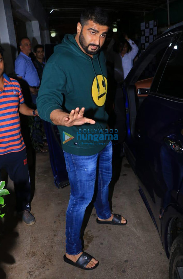 photos arjun kapoor spotted at sunny super sound in juhu 3