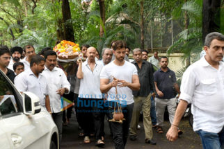 Photos: Celebs attend Hrithik Roshan’s grandfather J.Om Prakash’s funeral