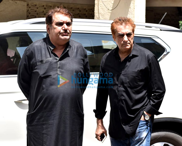 photos celebs attends khayyam sahabs funeral 7