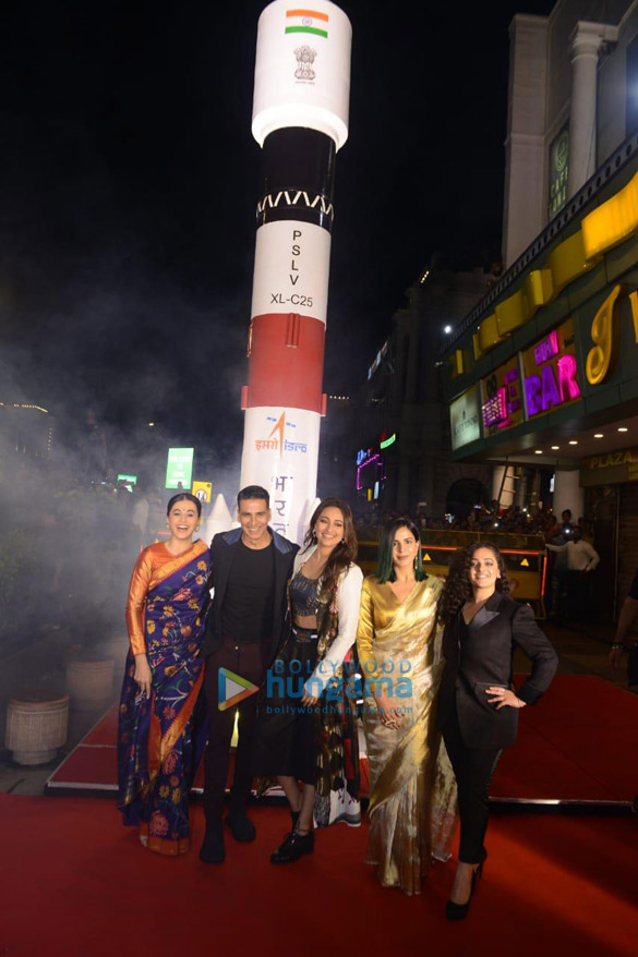 photos celebs snapped at the special screening of mission mangal in delhi 1