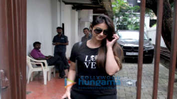 Photos: Ileana D’Cruz spotted at a clinic in Bandra