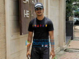 Photos: Ishaan Khatter and Khushi Kapoor spotted Manish Malhotra’s office in Bandra