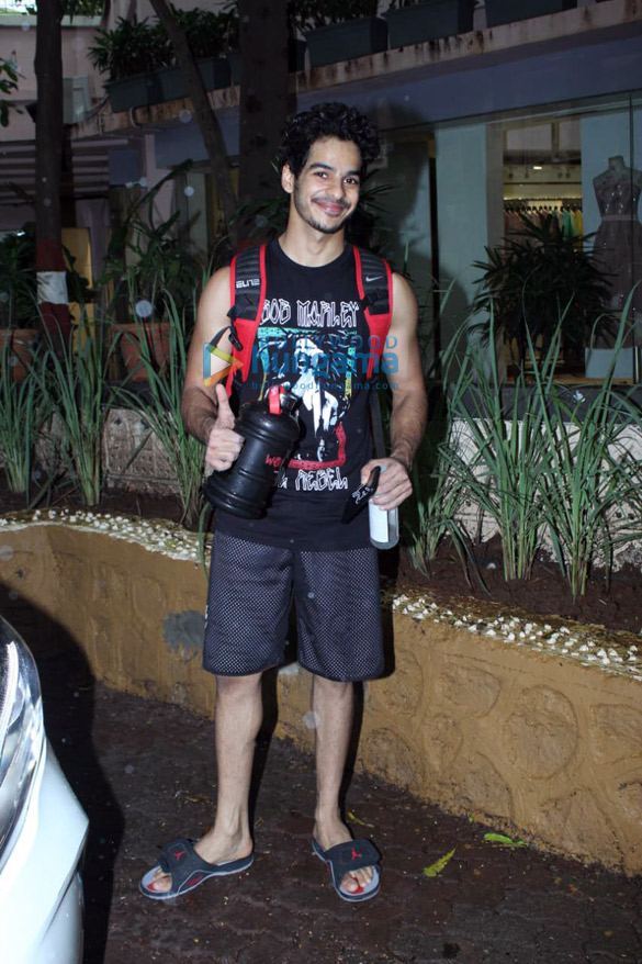 photos janhvi kapoor and ishaan khatter spotted at the gym 4