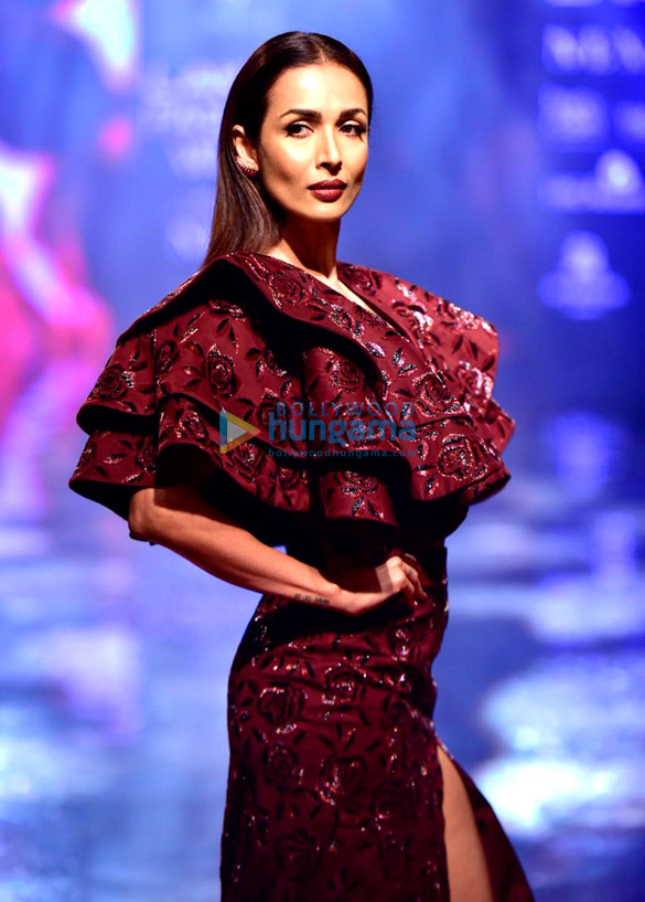 photos kangana ranaut malaika arora shilpa shetty walk the ramp as show stoppers at lakme fashion week 2019 day 5 8
