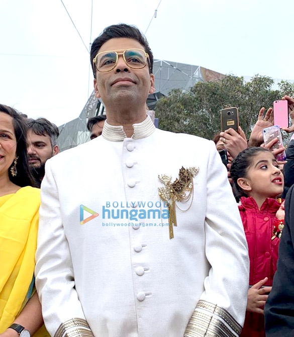 photos karan johar snapped hoisting the indian flag in melbourne 5