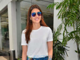 Photos: Kriti Sanon snapped at a dubbing studio in Juhu