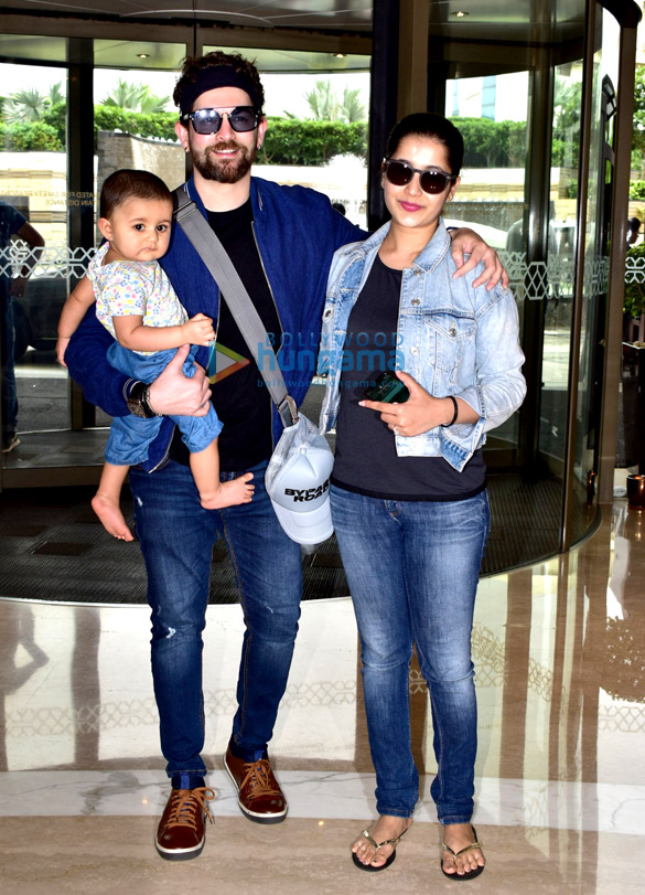 Photos: Neil Nitin Mukesh snapped with his family at JW Marriott in Juhu Photos: Neil Nitin Mukesh snapped with his family at JW Marriott in Juhu