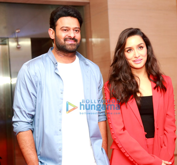 Photos: Prabhas and Shraddha Kapoor snapped at the press meet of Saaho Photos: Prabhas and Shraddha Kapoor snapped at the press meet of Saaho