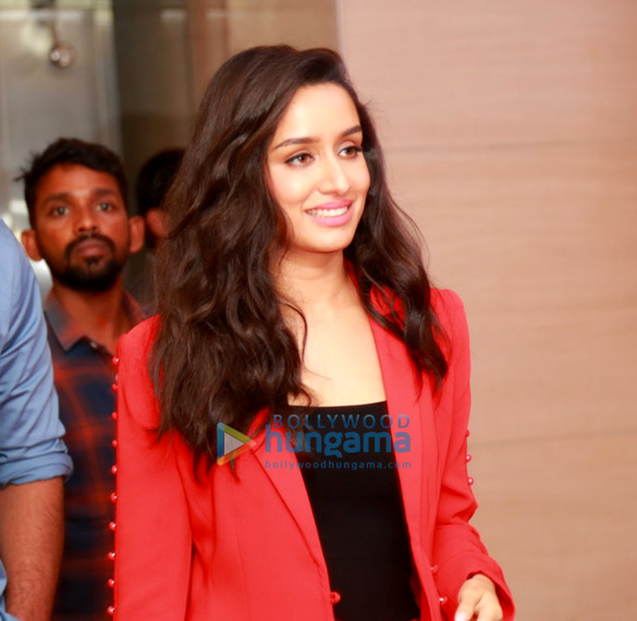 photos prabhas and shraddha kapoor snapped at the press meet of saaho 4