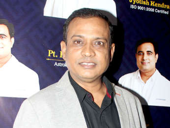 Photos: Rahul Roy, Karanvir Bohra, Dheeraj Kumar and others attended Pandit Pawan Kaushik's birthday bash