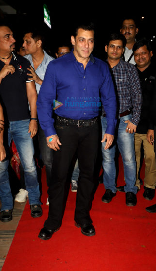 Photos: Salman Khan, Madhuri Dixit, Mohnish Bahl and others snapped at Hum Aapke Hai Koun! 25 years celebration