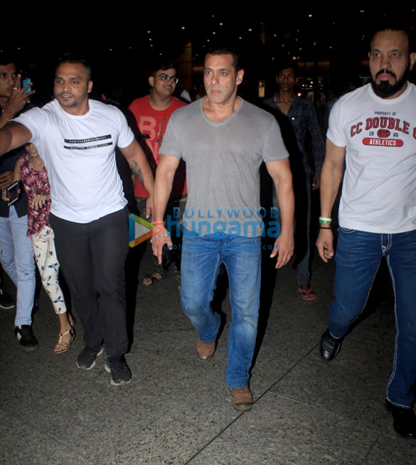 Photos: Salman Khan, Varun Dhawan, Sara Ali Khan and others snapped at the airport