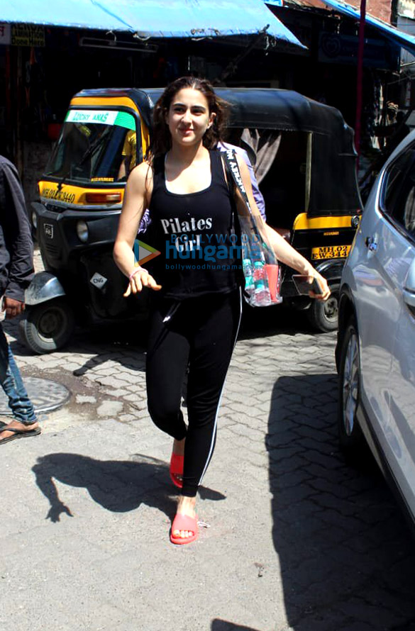 photos sara ali khan snapped outside the gym 2