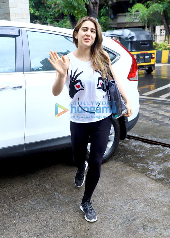 photos sara ali khan spotted at a dance class 3