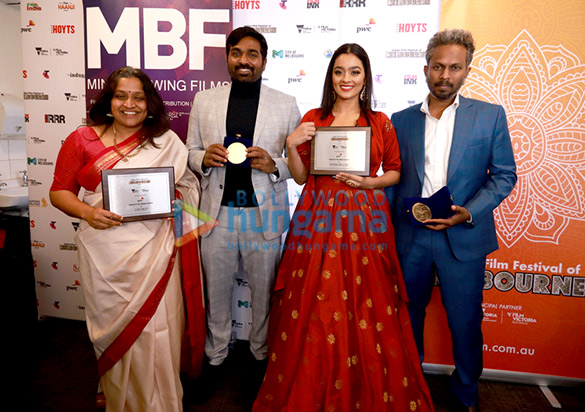 photos shah rukh khan karan johar and other celebrities snapped at the iffm awards 2019 4