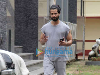 Photos: Shahid Kapoor snapped at the gym