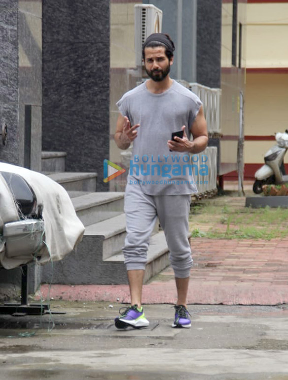 photos shahid kapoor snapped at the gym 2 2