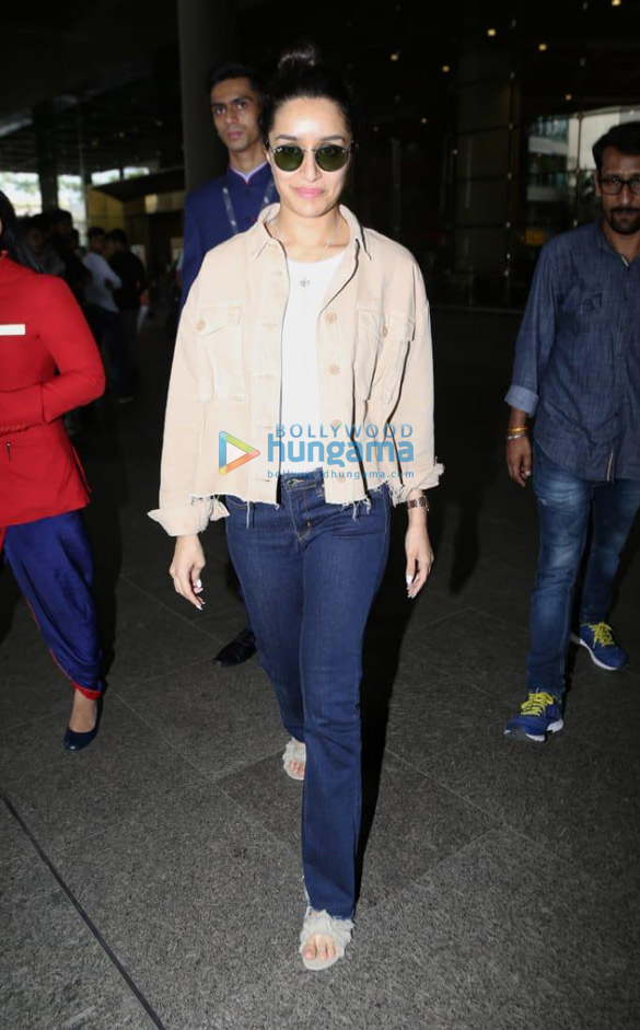 photos shilpa shetty shraddha kapoor and others snapped at the airport 2