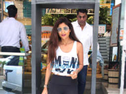 Photos: Shilpa Shetty spotted at Foodhall in Khar