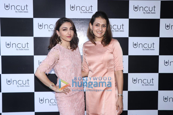 Photos: Soha Ali Khan graces the launch of Aditi Amin’s collection Photos: Soha Ali Khan graces the launch of Aditi Amin’s collection