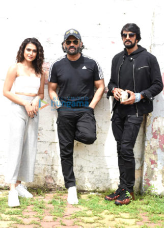 Photos: Suniel Shetty, Kichcha Sudeep and Aakanksha Singh spotted outside the set of The Kapil Sharma Show at Film City