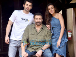 Photos: Sunny Deol, Karan Deol and Sahher Bambba snapped during Pal Pal Dil Ke Paas promotions