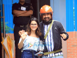 Photos: Sunny Leone and Rannvijay Singh snapped in Juhu