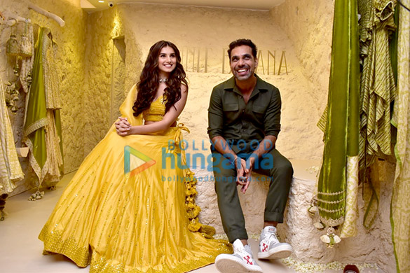 photos tara sutaria at the store launch of punit balana 4