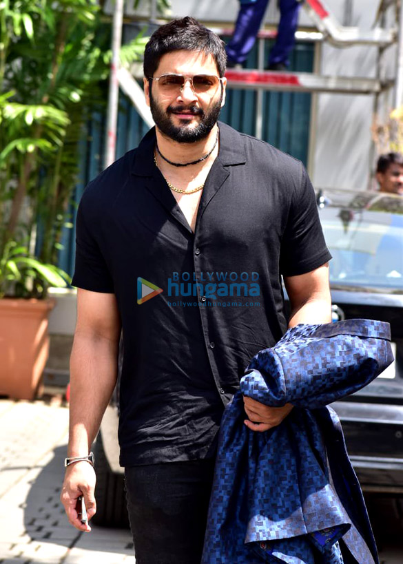 photos team of prasthanam snapped leaving to promote the film in delhi 7