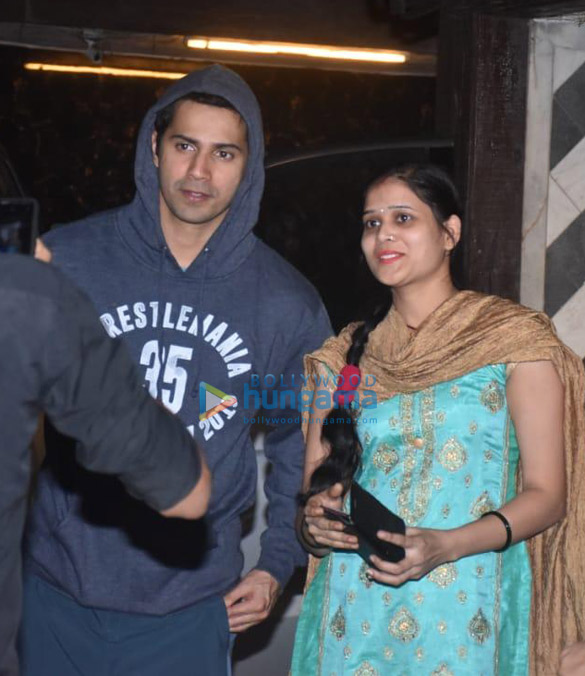 photos varun dhawan and aparshakti khurrana spotted at the gym in juhu 3